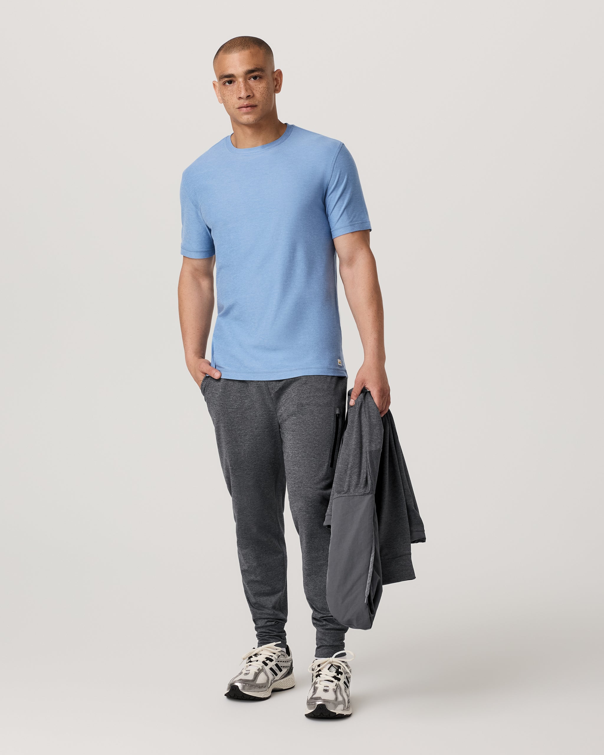 VUORI MEN'S STRATO TECH TEE - ISLE BLUE HEATHER