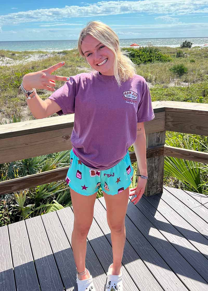 Women's Heather Grey 1.5 Split Shorts – ChicknLegs