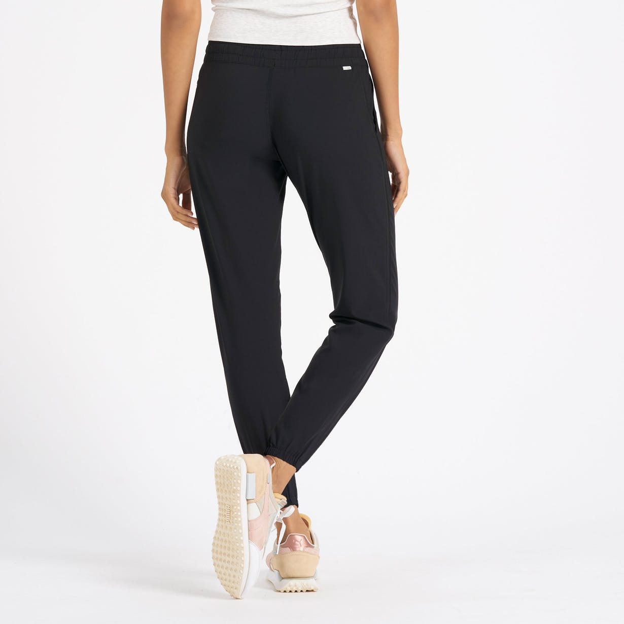 Womens Vuori Joggers Pans para Mujer Athletic Sweatpants Drawstring Lounge  Cinch Bottom Trousers with Pockets : : Fashion